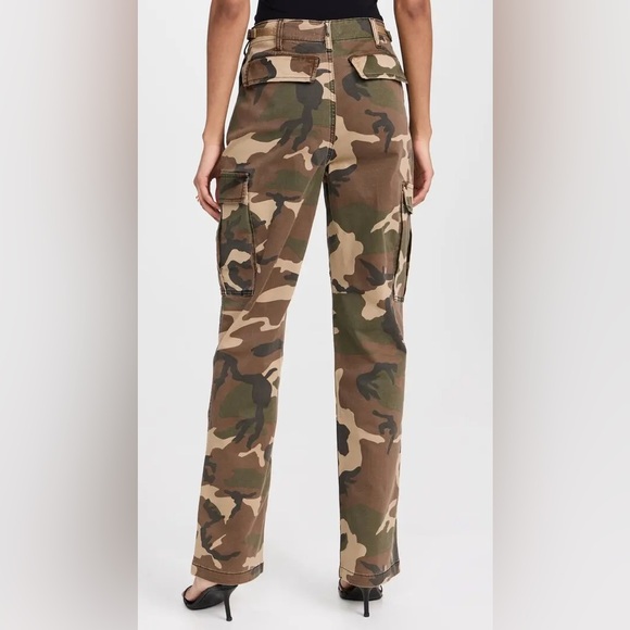 GOOD AMERICAN $159 Uniform Camo Cargo Pants *Relaxed fit* - Picture 4 of 5